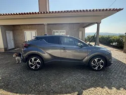 Usado 2023 Toyota C-HR SUV | € 33.000 (Preço elevado)