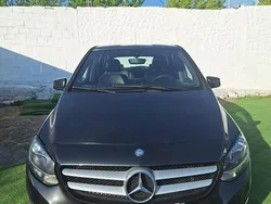 Cinza Usado 2015 Mercedes B180 AMG Monovolume | € 13.750 (Bom preço)