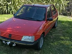 Vermelho Usado 1991 Peugeot 205 Citadino | € 1.765