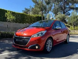 Laranja Usado 2019 Peugeot 208 Allure Citadino | € 14.000 (Preço justo)