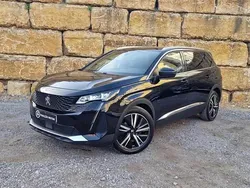 Preto Usado 2021 Peugeot 5008 GT Monovolume | € 28.950 (Preço justo)