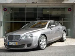 Cinzento Usado 2010 Bentley Continental GT Coupé | € 67.900
