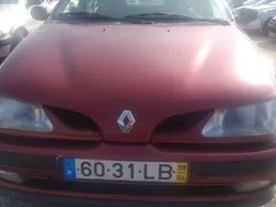 Vermelho Usado 1998 Renault Mégane | € 1.200