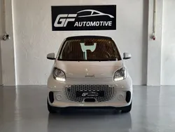 Branco Usado 2022 Smart ForTwo Electric Drive Passion Coupé | € 13.500 (Preço justo)