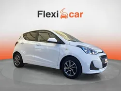 Branco Usado 2017 Hyundai i10 Comfort Citadino | € 7.990 (Preço justo)