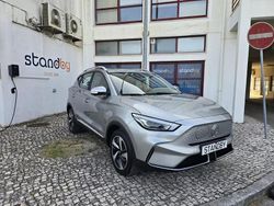 Prata Usado 2023 MG ZS Luxury Sedan | € 25.950 (Preço justo)