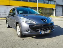 Usado 2009 Peugeot 206+ Citadino | € 3.900