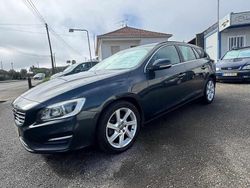 Cinzento Usado 2014 Volvo V60 Carrinha | € 15.750 (Preço justo)