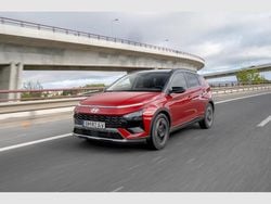 Dragon red/phantom black (metalizado) Usado 2024 Hyundai Bayon Premium SUV | € 19.790 (Preço justo)