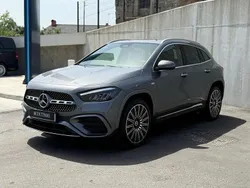 Cinza Novo 2025 Mercedes GLA250 AMG line SUV | € 54.500