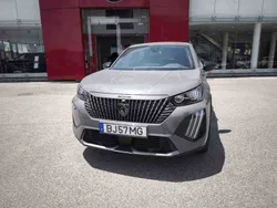 Cinzento Usado 2024 Peugeot e-2008 Allure SUV | € 27.990 (Preço justo)
