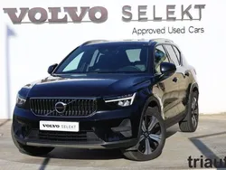 Branco cristal Usado 2023 Volvo XC40 Core SUV | € 44.200