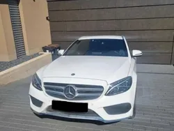 Branco Usado 2016 Mercedes C220 AMG Sedan | € 25.000 (Preço justo)