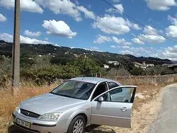 Usado 2001 Ford Mondeo Sedan | € 2.300