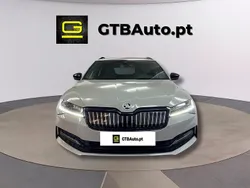 Cinza Usado 2022 Skoda Superb SportLine Carrinha | € 37.499 (Preço elevado)