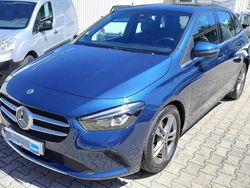 Azul Usado 2020 Mercedes B180 Monovolume | € 24.900 (Preço justo)