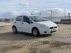 Branco Usado 2011 Fiat Punto Citadino | € 4.750 (Preço justo)