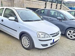Branco Usado 2004 Opel Corsa | € 4.250 (Preço elevado)