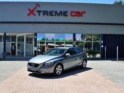 Cinzento Usado 2017 Volvo V40 Carrinha | € 15.750 (Preço justo)