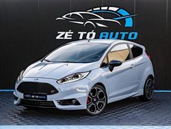 Cinza Usado 2016 Ford Fiesta ST200 Citadino | € 19.500