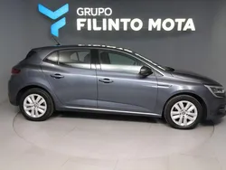 Cinza Usado 2023 Renault Mégane IV Equilibre | € 25.990