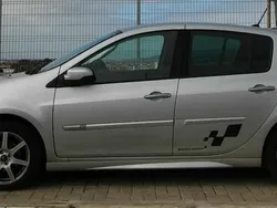 Cinzento Usado 2011 Renault Clio II Sedan | € 4.500 (Bom preço)