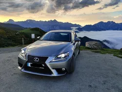 Usado 2013 Lexus IS300h Sedan | € 19.500