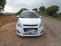 Branco Usado 2014 Chevrolet Spark LT Citadino | € 8.500 (Preço justo)