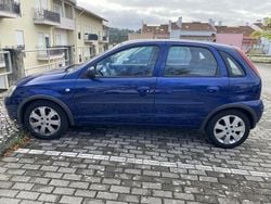 Usado 2004 Opel Corsa Sedan | € 2.700 (Preço elevado)