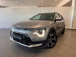 Cinza Usado 2024 Kia Niro SUV | € 31.750 (Preço justo)