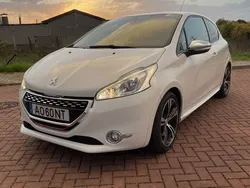 Usado 2013 Peugeot 208 GTi Citadino | € 11.000 (Bom preço)