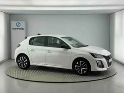 Branco Usado 2024 Peugeot 208 Active Citadino | € 17.990 (Preço justo)