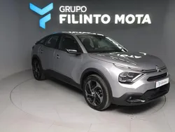 Cinzento Usado 2024 Citroën C4 PureTech Sedan | € 20.440 (Preço justo)