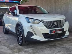 Branco pérola Usado 2022 Peugeot e-2008 Allure SUV | € 17.499 (Bom preço)