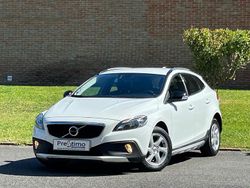 Branco Usado 2018 Volvo V40 Summum Carrinha | € 16.300 (Preço justo)