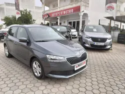 Cinza Usado 2021 Skoda Fabia Ambition | € 12.900 (Preço justo)