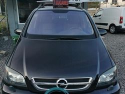 Preto Usado 2004 Opel Zafira Monovolume | € 3.999