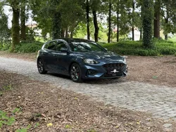 Azul Usado 2020 Ford Focus ST-Line X Sedan | € 17.250 (Preço justo)