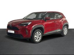 Vermelho (pintura metalizada especial) Usado 2024 Toyota Yaris Comfort | € 26.750 (Preço elevado)