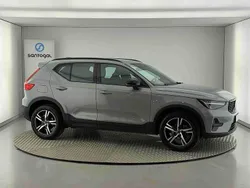 Cinzento Usado 2024 Volvo XC40 Plus SUV | € 38.490 (Caro)