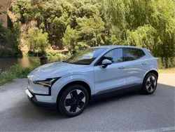 Azul Usado 2024 Volvo EX30 SUV | € 32.450 (Super Preço)
