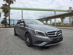 Cinzento Usado 2014 Mercedes A200 Urban Sedan | € 15.000 (Preço justo)