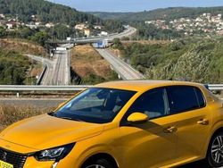 Amarelo Usado 2021 Peugeot 208 Allure Citadino | € 18.750 (Caro)