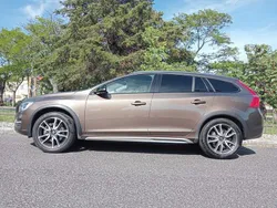 Usado 2015 Volvo V60 CC Carrinha | € 10.500
