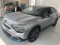 Cinzento Usado 2023 Citroën e-C4 Shine Sedan | € 30.650 (Preço elevado)