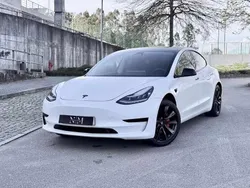 Branco Usado 2020 Tesla Model 3 Standard Range Plus Sedan | € 25.990 (Preço justo)