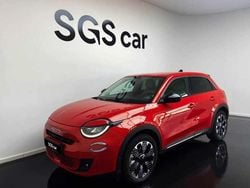 Vermelho Usado 2023 Fiat 600 La Prima SUV | € 31.300 (Preço justo)