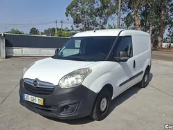 Branco Usado 2015 Opel Combo Monovolume | € 4.990