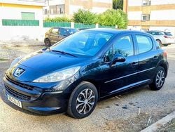 Usado 2006 Peugeot 207 CC Cabrios | € 3.000