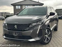 Cinza Usado 2022 Peugeot 5008 Monovolume | € 24.999 (Bom preço)
